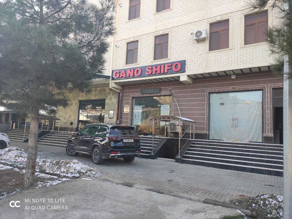 Продаётся помещение вдоль дороги  возле Сиаб базара!