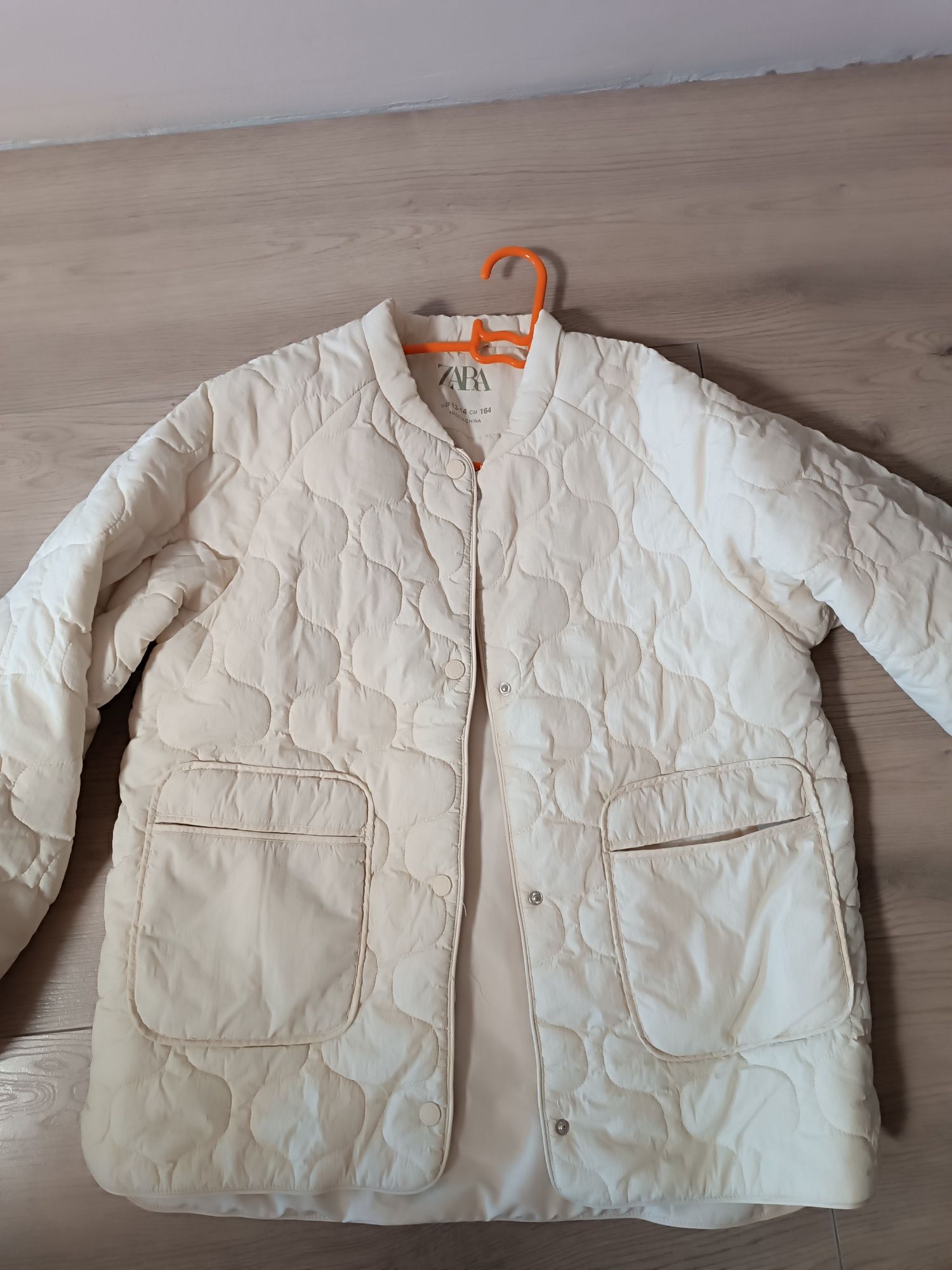 Пролетно яке Zara