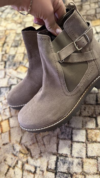 Ghete de dama , piele naturala, noi