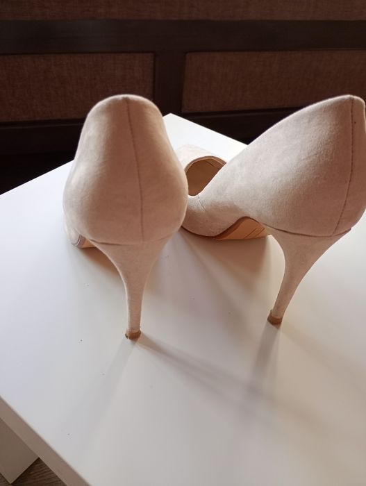 Дамски токчета 37 НОМЕР САМО ЗА 30 ЛВ