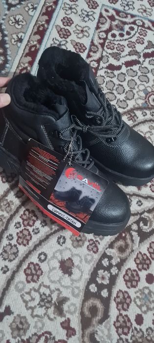 Рабочие ботинкии