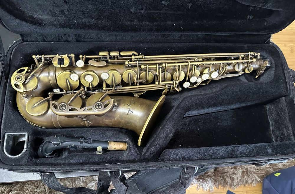 Saxofon Cigalini Evolution - stare foarte buna, revizie recenta