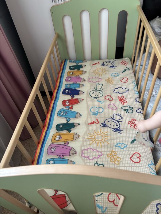 Продам детский кровать в хорошем состояний