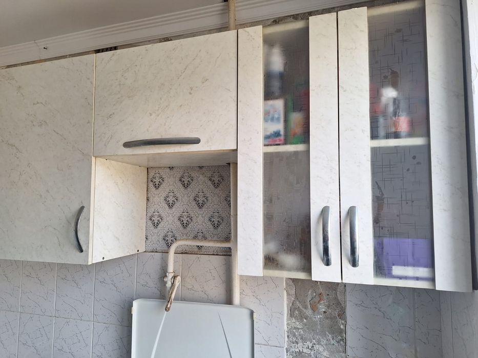 Кухонный гарнитур (б/у) в хорошем состоянии