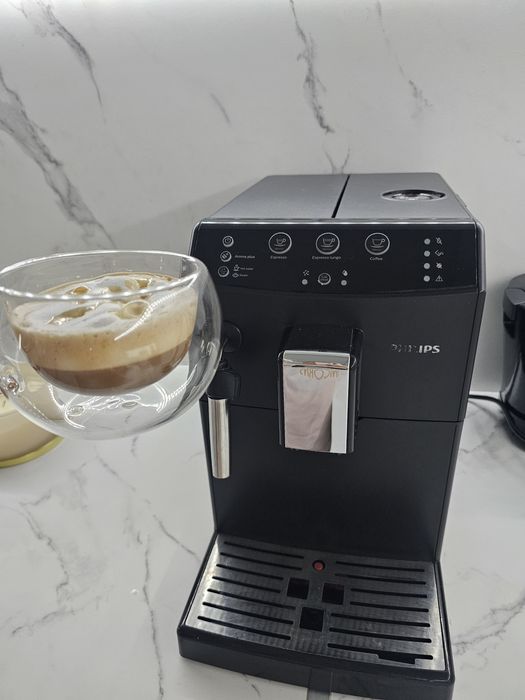 Vand espressor Philips automat in stare excelenta