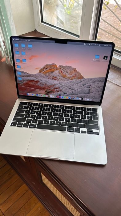 Macbook Air M2 512GB SSD б/у в идеальном состоянии