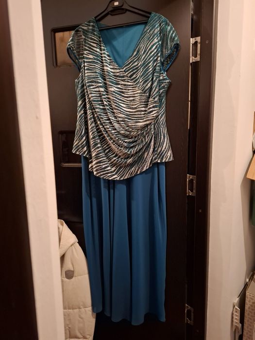 Rochie seara ,marimea 52,stare foarte buna,purtata doar o data.