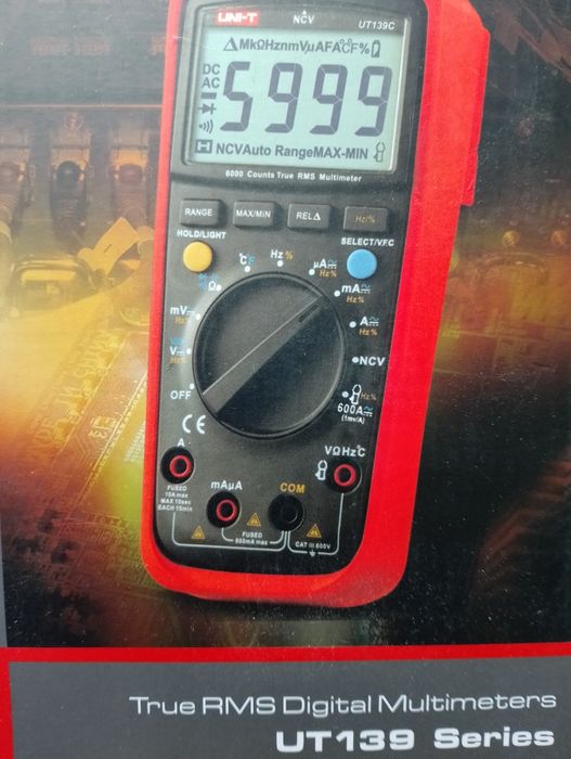 Instrument de măsură UT139 c