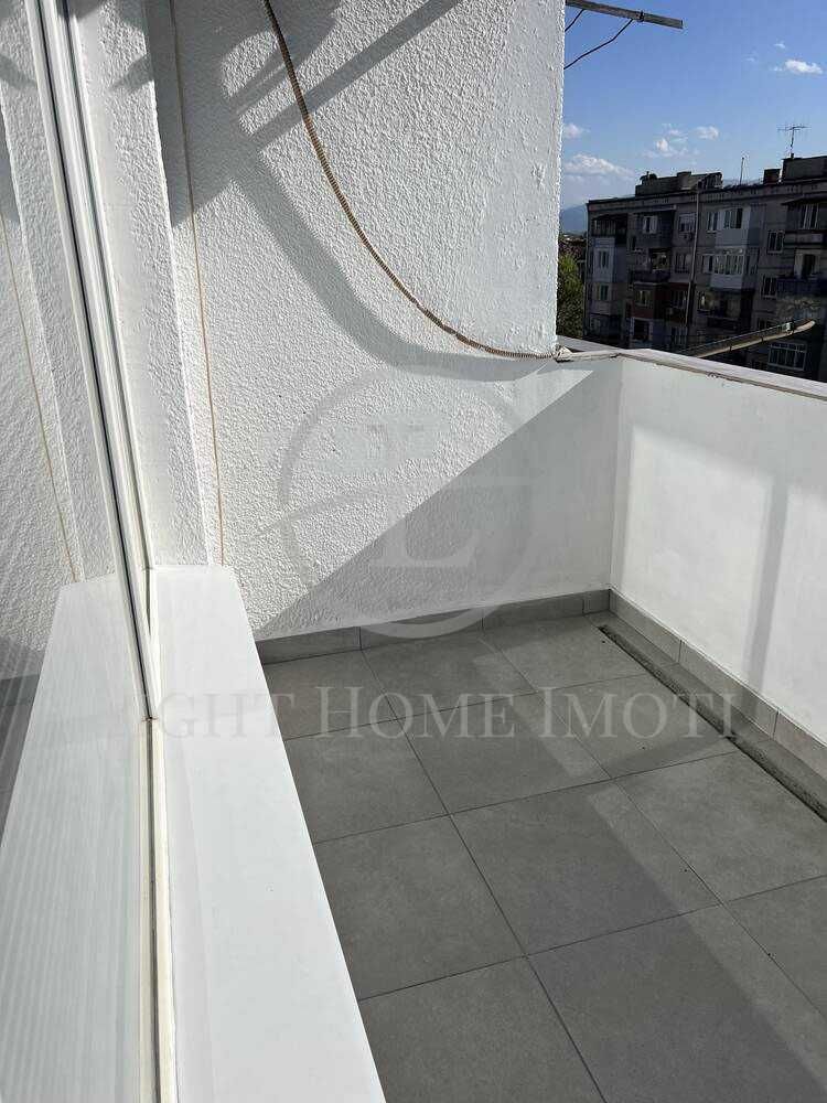 Продава се Тристаен апартамент в Пловдив, Кючук Париж - 64 кв.м за 1532 €/кв.м - Снимка #12