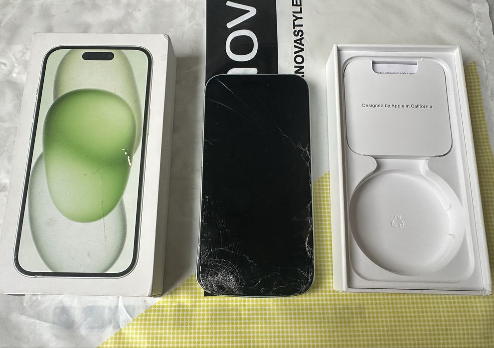 IPhone 15 green за части