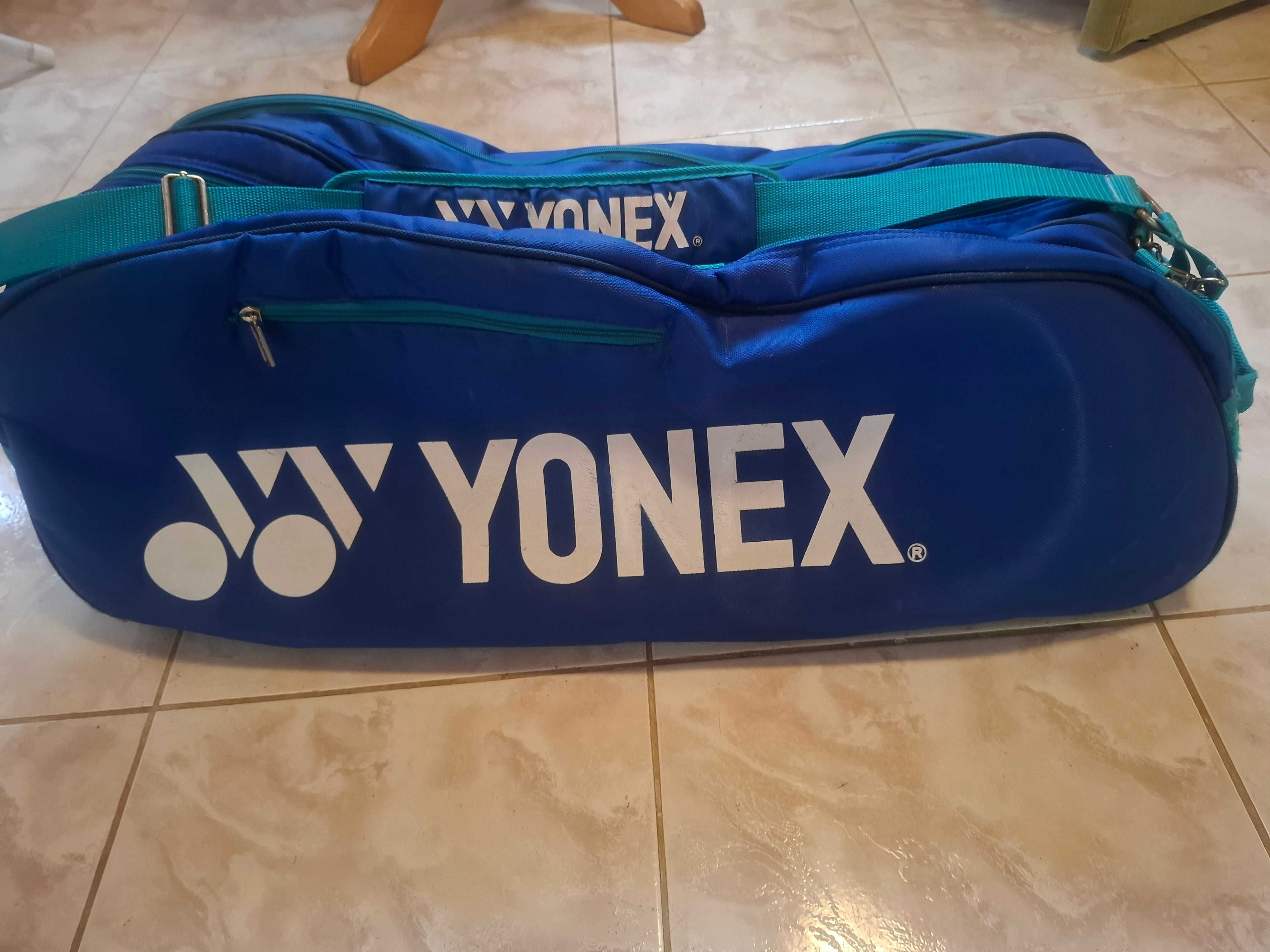Тенис сак YONEX . Изключително запазен