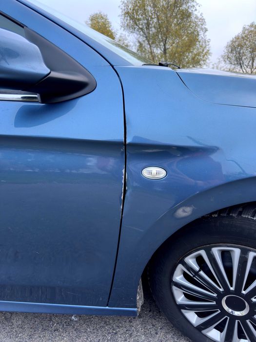 Peugeot 301 2013 1.6 benzina