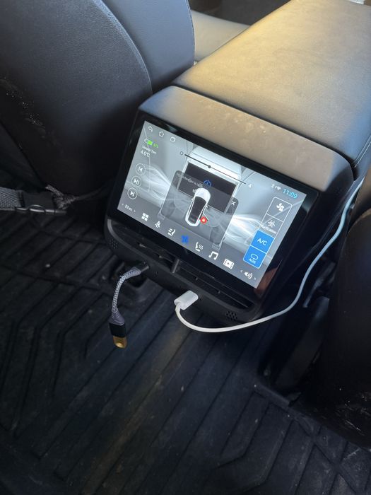 Tesla model 3 android