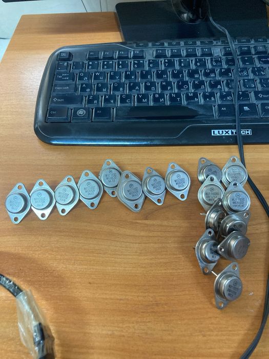 Mj 11033 Mj 11032 original.