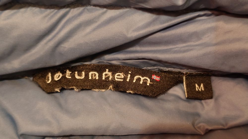 Мъжко яке с пълнеж от 80% гъши пух, размер М