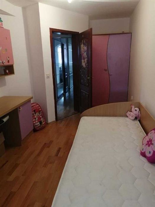 Дава се под наем Тристаен апартамент в София, Зона Б-5 - 90 кв.м за 663 € - Снимка #4