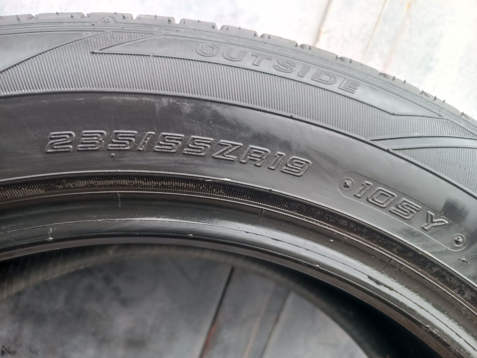 235/55/19 Falken