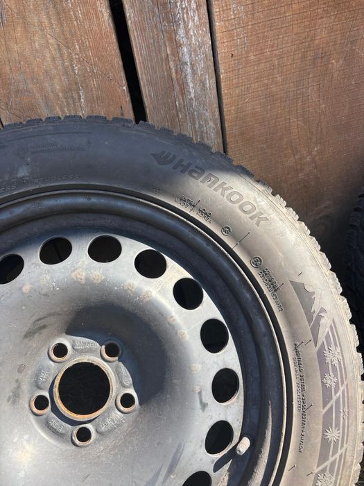 Vând jante de tabla, cu cu cauciucuri de iarna incluse 235/55/17