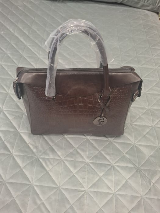 Дамска чанта - кафява