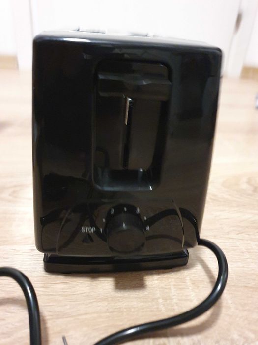 Нов тостер CROWN