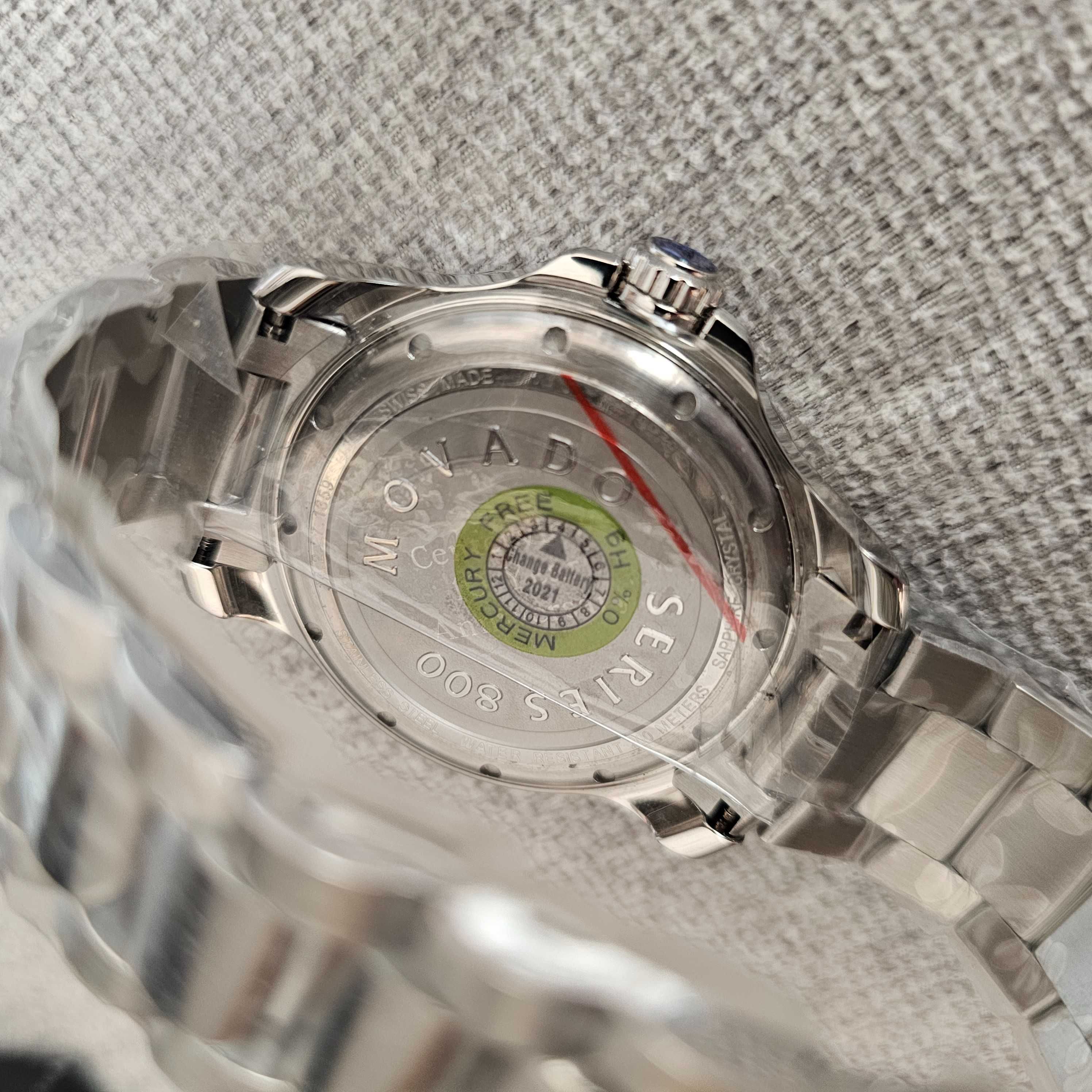 MOVADO серия 800 НОВ