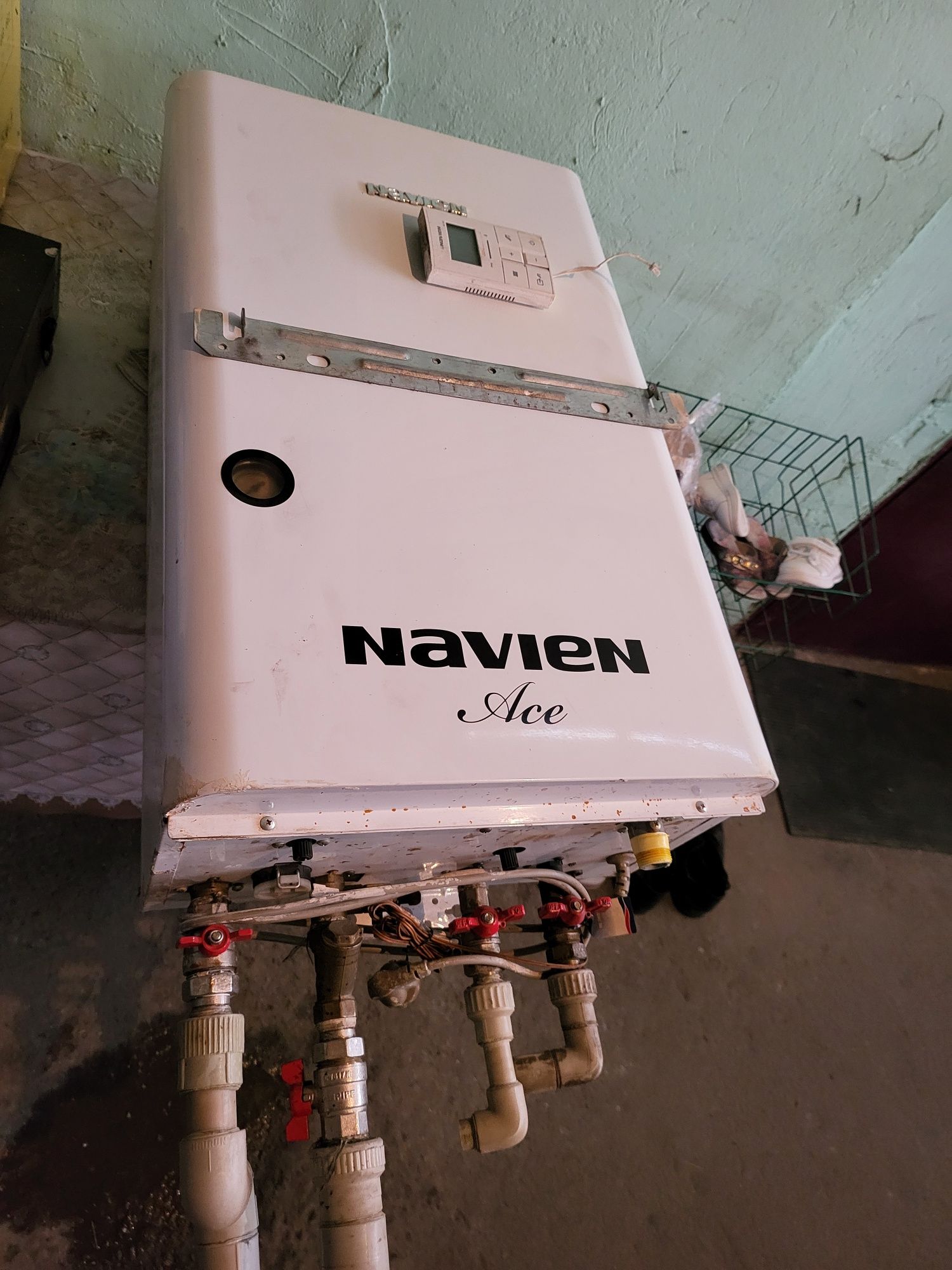 Продам печку Navien