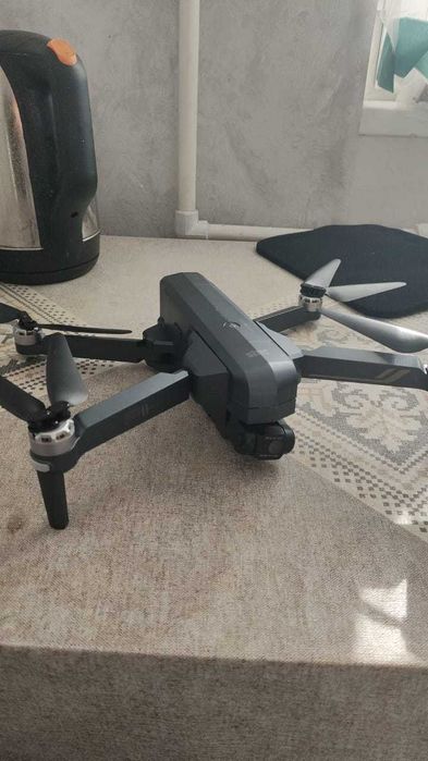 Продам квадрокоптер SJRC F22S