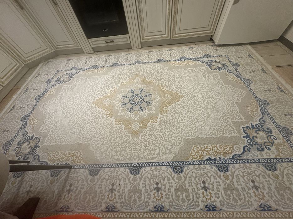 Ковер бу в хорошем состоянии 200*300