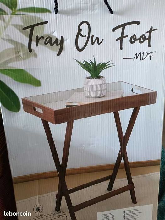 Поднос/странична масичка