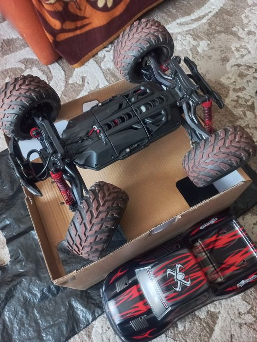 Masina cu telecomanda