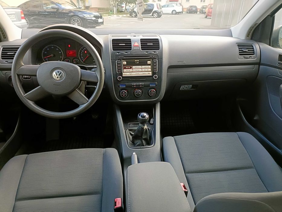 VW golf V 1.6 mpi