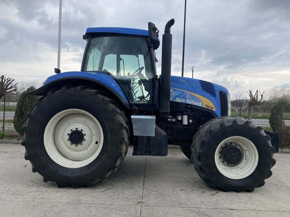 New Holland T8030