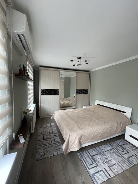 Сдам 3 комн квартиру посуточно на ночь район Толе би Байзакова