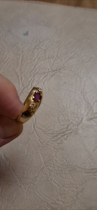 Inel aur 18 k.Are 9.5 grame.450 pe gram
