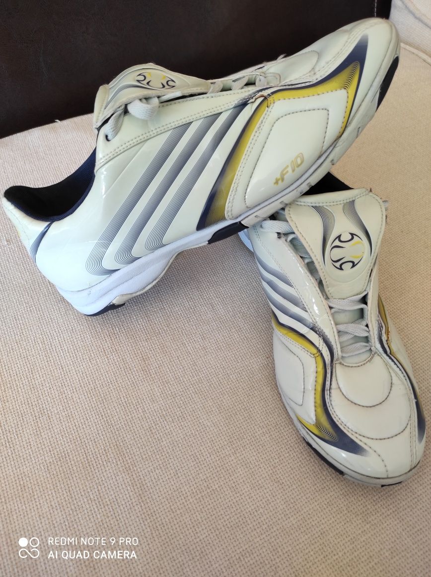 Футболни обувки Adidas +F10