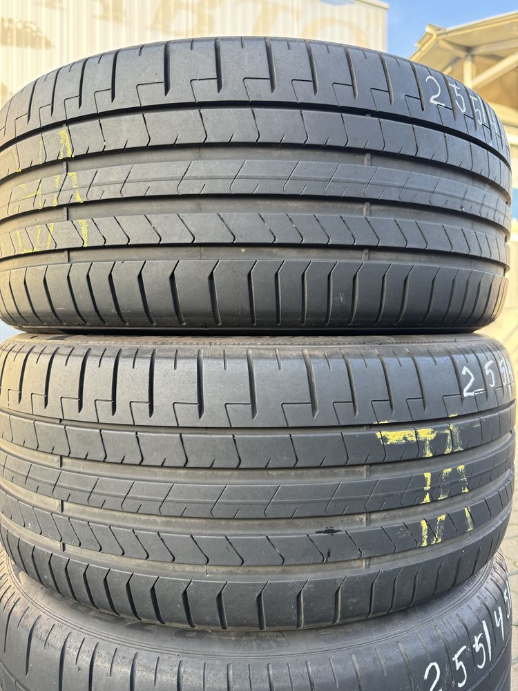 4бр летни гуми Pirelli 255/45/19