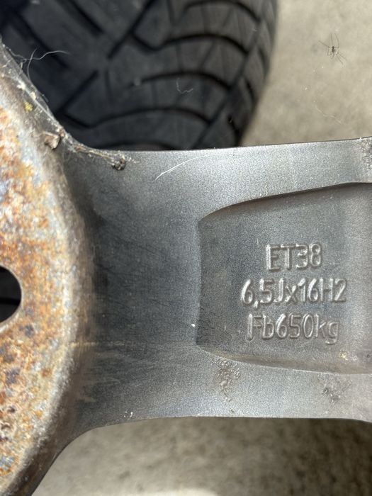 Jante cu cauciucuri iarna Volkswagen Skoda Audi Tiguan ET38 6,5J x16H2