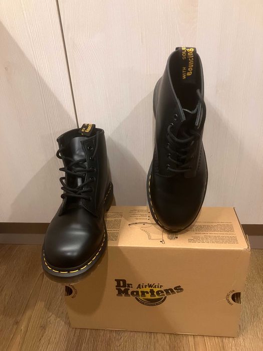 Обувки Dr. Martens