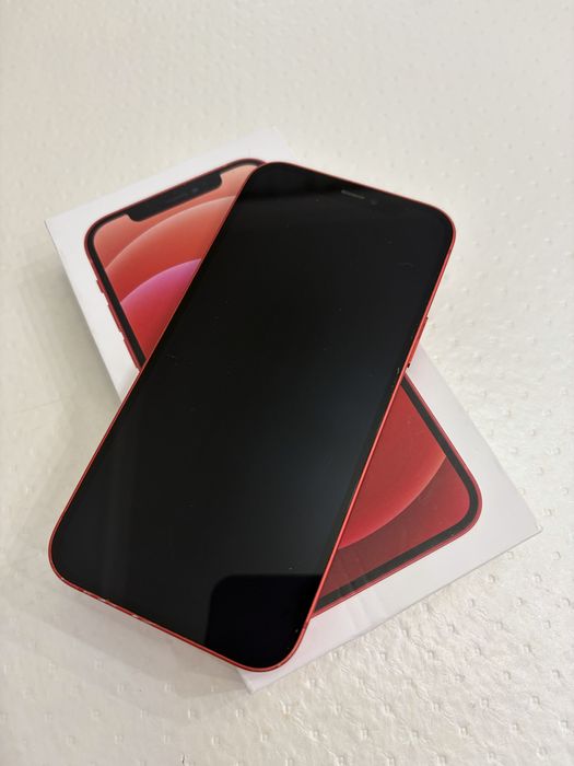 Продам телефон Айфон 12