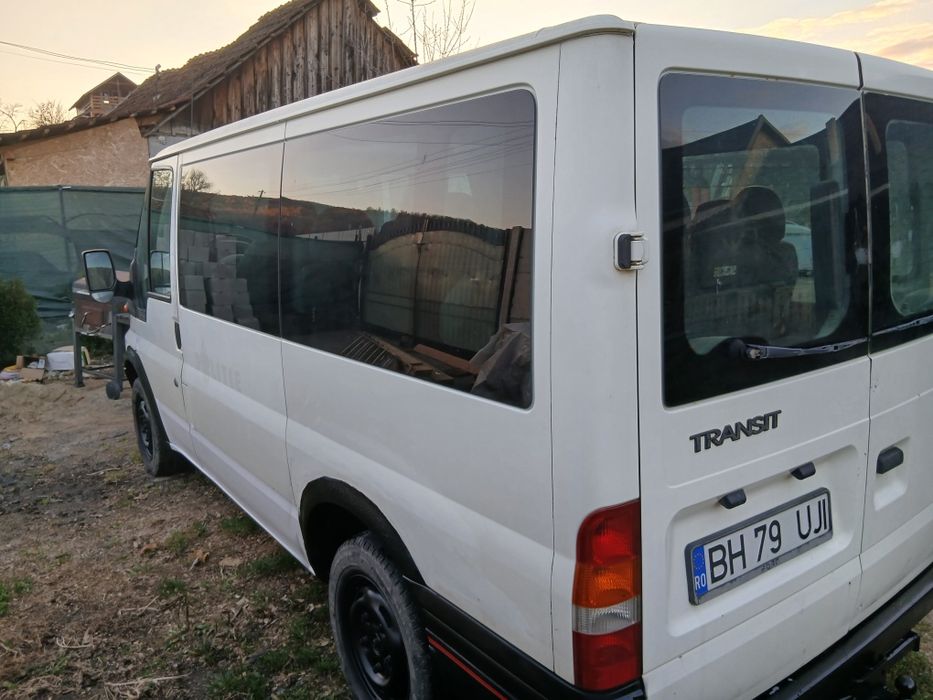 Vând Ford transit preț 2000 euro