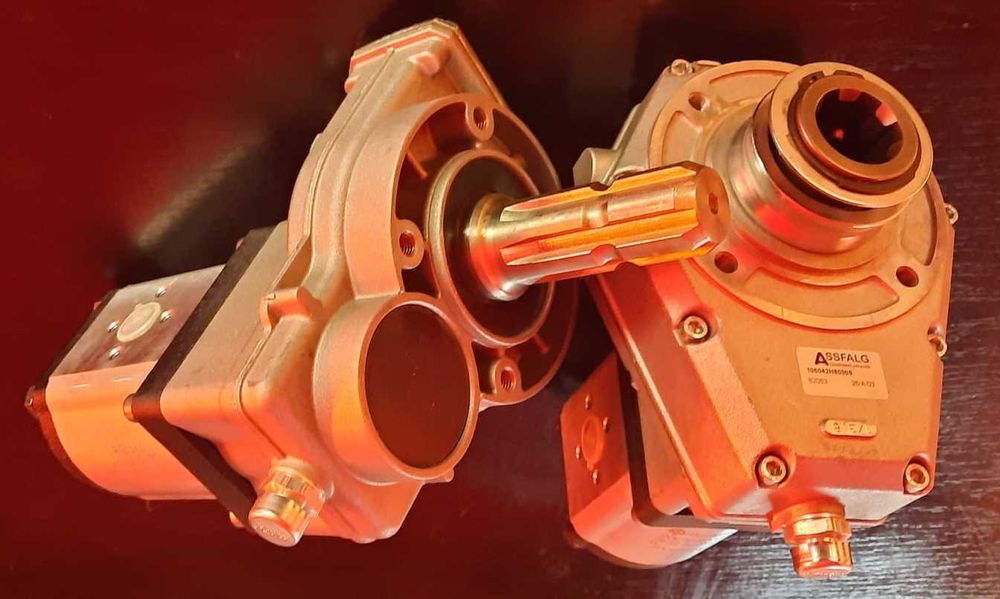 Multiplicator cu pompa hidraulica pentru crapatoare de lemne.