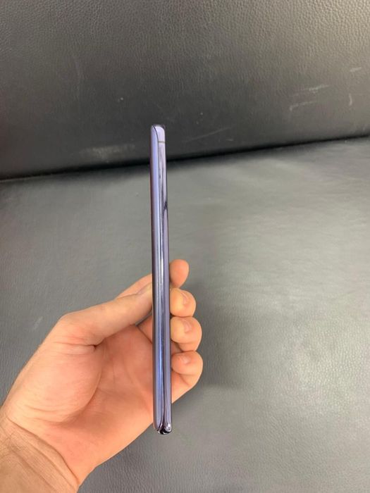 Продается Самсунг S20 FE