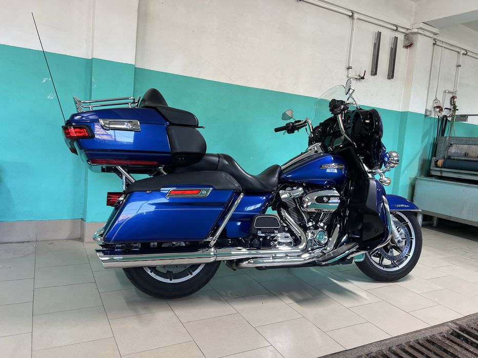Harley Davidson Electra glide(street glide) sau schimb cu pan america