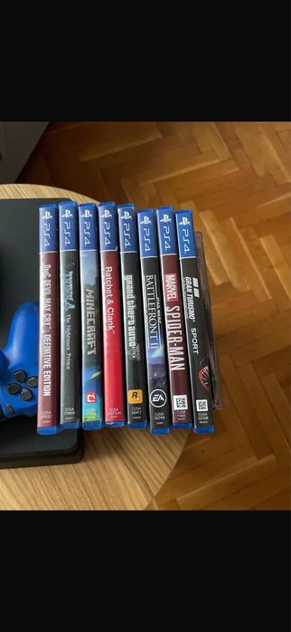 Playstation 4 slim