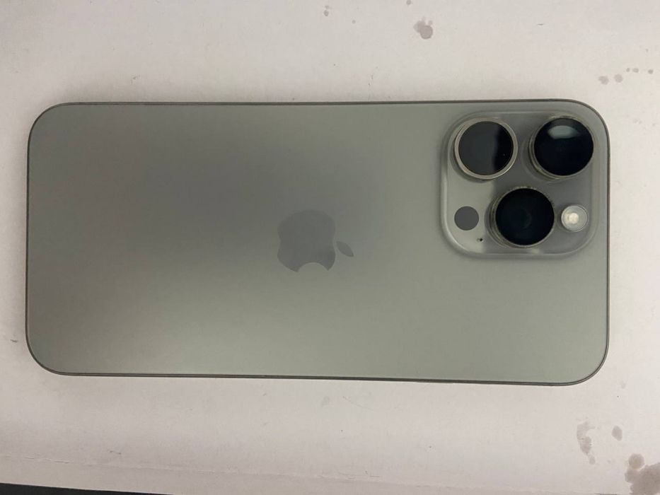 айфон он бес про мах