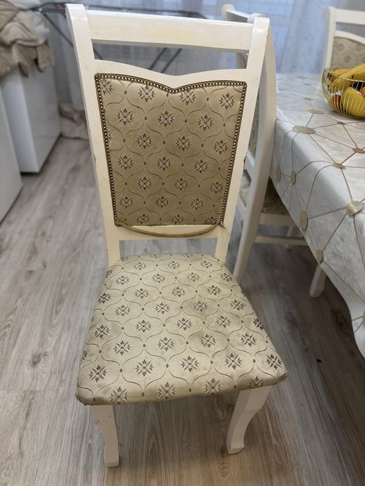 Продам стулья.   Срочно.       недорого