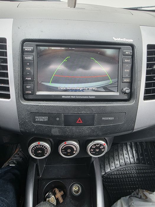 Mitsubishi Outlander 7locuri 2009 2.2d 4x4 piele navi Trapa schimb
