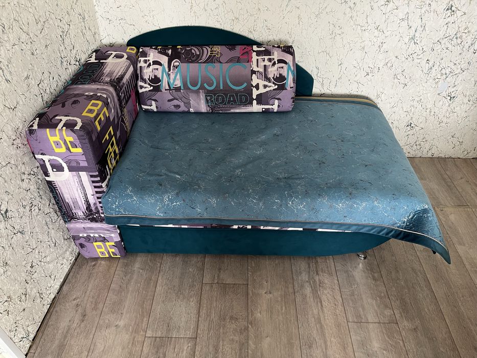 Продам диван тахта