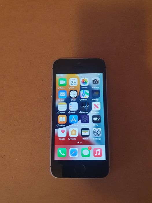 Iphone se1  balck 32 GB