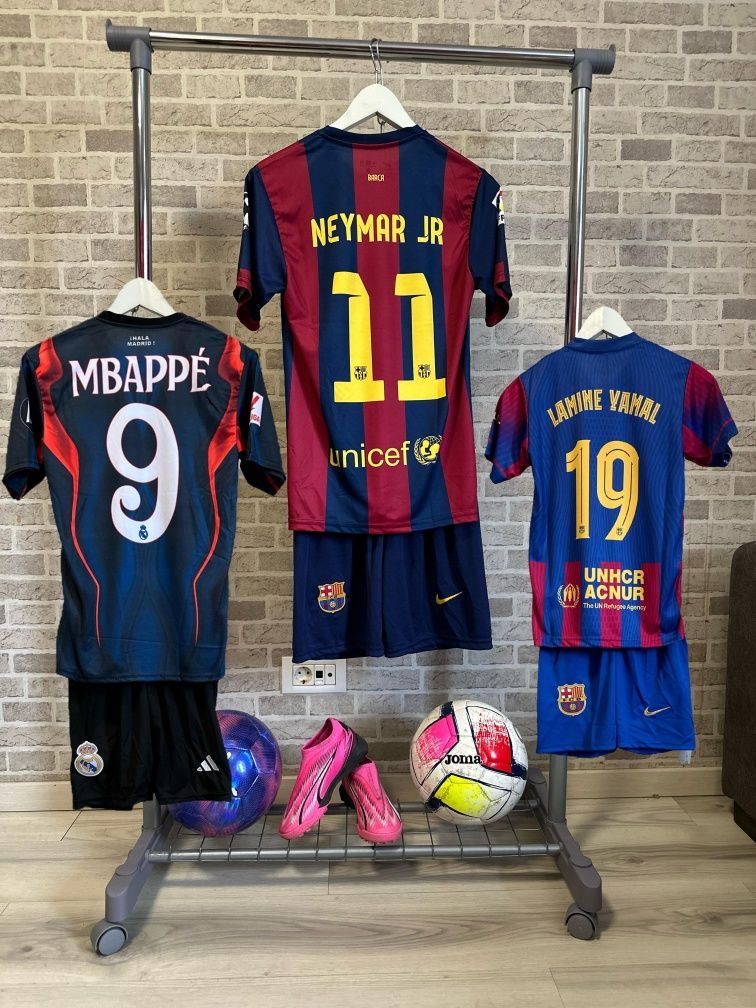 Echipamente sport fotbal pentru copii 5-12 ani – NOI

Vând echipamente